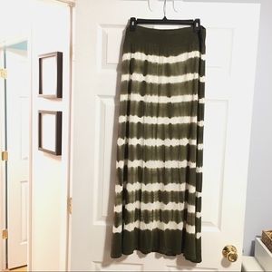 maxi skirt